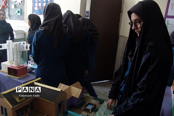 بازدید دانش آموزان پایه نهم از هنرستان بحرالعلوم چهاردانگه
