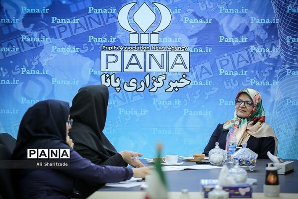 حضور ناهید خداکرمی  عضو شورای شهر تهران در خبرگزاری پانا