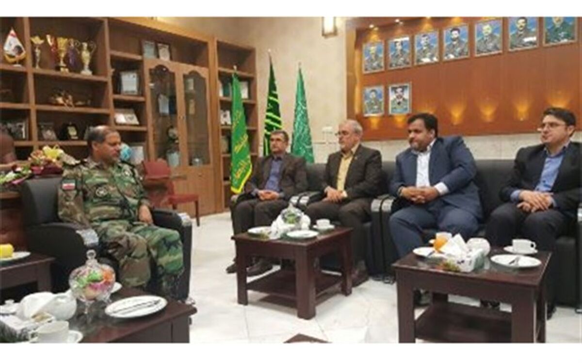 دیدار مدیرکل آموزش و پرورش با فرماندهان ارتش و سپاه خراسان رضوی
