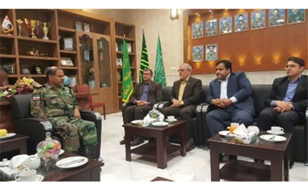 دیدار مدیرکل آموزش و پرورش با فرماندهان ارتش و سپاه خراسان رضوی