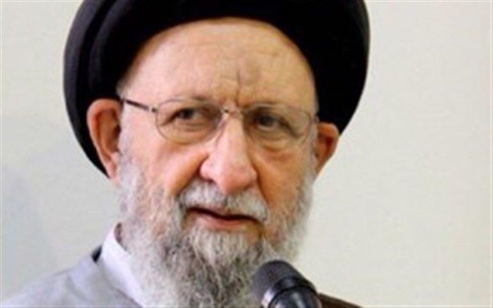 پیوند دادن انقلاب اسلامی با اصول انقلاب عاشورایی اثرگذار است