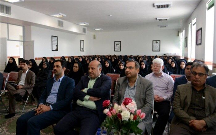 شعار «پوشش همگانی سلامت، برای همه و هر کجا» نقش اساسی در ایجاد جامعه‌ای سالم دارد