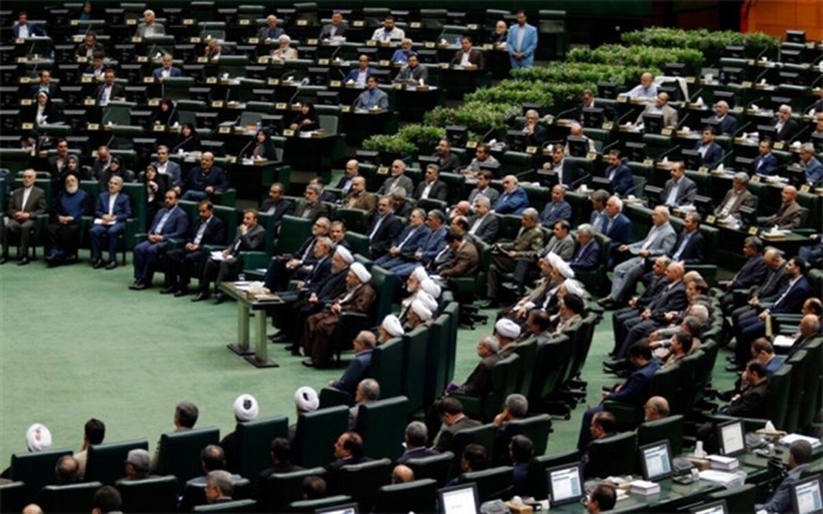 همه آنچه نماینده فراکسیون امید در نشست سران قوا گفت؛ از حصر و ممنوع‌التصویری تا حل عقب‌ماندگی در شاخص‌های حکمرانی خوب