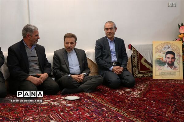 دیدار رئیس دفتر رئیس جمهور با خانواده های شهیدان مدافع حرم و جانبازان سرافراز اسلام و کارگر نمونه سال 96