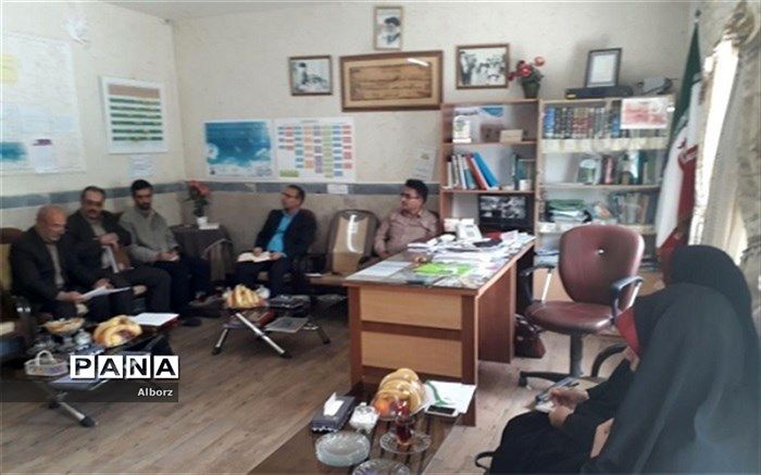 مربیان و مدیران بایستی نگاه ویژه به طرح شاهد داشته باشند