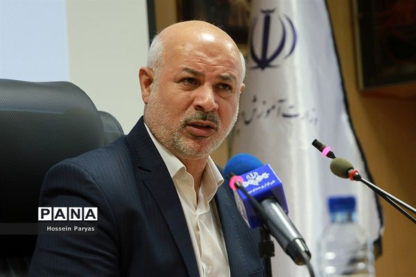 نشست خبری رئیس سازمان بسیج فرهنگیان به مناسبت هفته بزرگداشت مقام معلم و هفته بسیج فرهنگیان