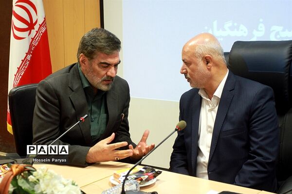 نشست خبری رئیس سازمان بسیج فرهنگیان به مناسبت هفته بزرگداشت مقام معلم و هفته بسیج فرهنگیان