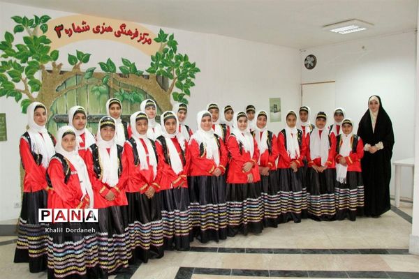 سی‌وششمین جشنواره سرود دانش‌آموزی مازندران