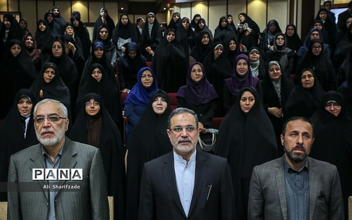 آغاز آیین سپاس معلم با حضور وزیر آموزش و پرورش