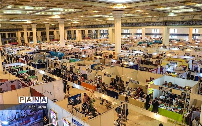 داستان  یک فیلم اکران نشده در نمایشگاه کتاب