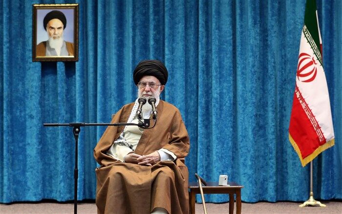 رهبر معظم انقلاب: به ۳ کشور اروپایی اعتماد نکنید تضمین قطعی ندهند نمی‌شود ادامه داد