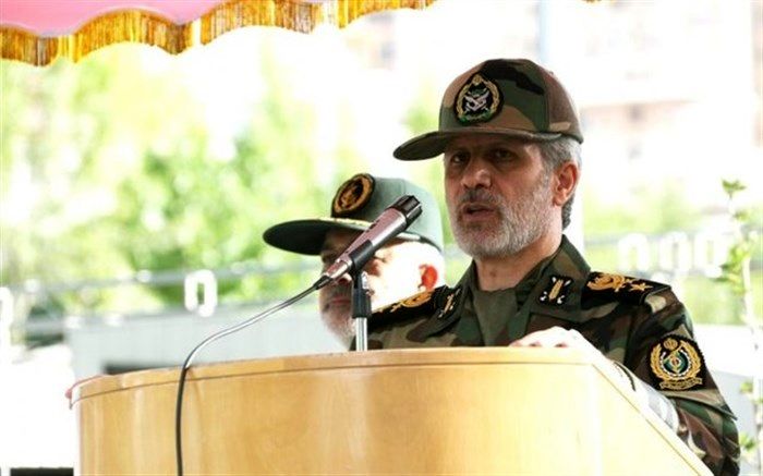 وزیر دفاع: مواضع سخیف و بی ادبانه ترامپ خریدار ندارد