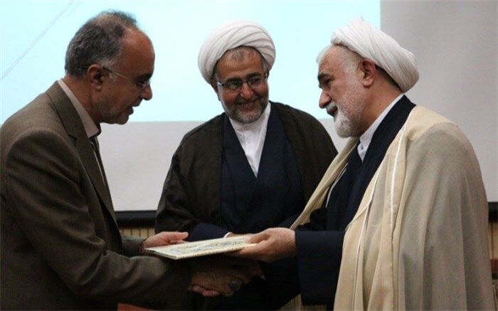 سرمنشا بسیاری از مشکلات جامعه، فرهنگی است