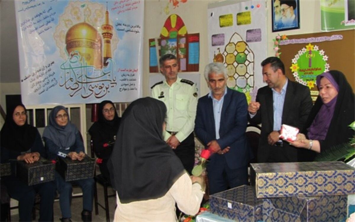 برگزاری مراسم سپاس معلم در شهرستان فیروزکوه