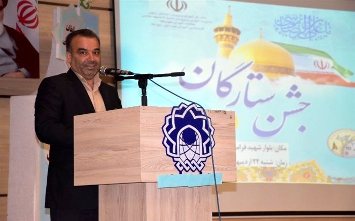 جشن ستارگان دانش آموزی ناحیه هفت مشهد برگزار شد