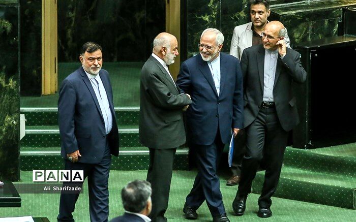 ظریف: افغانستان پیش از اقدام متقابل ایران، موضوع حقابه هیرمند را حل کند