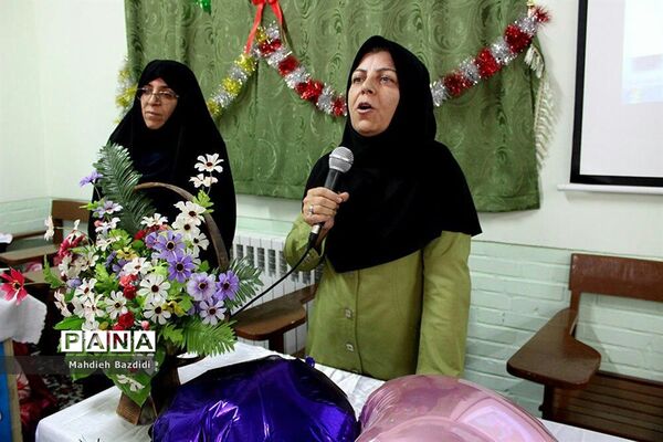 سپاس معلم در دبیرستان تزکیه شهرستان بیرجند