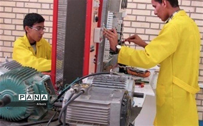 رئیس دانشگاه فنی و حرفه‌ای: باید آموزش‌های نظری به عملی تبدیل شود