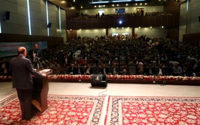 تقویت اقوام و عشایر موجب ماندگاری و حفظ هویت ایرانی است