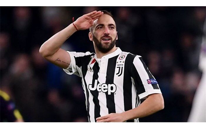 دام پولدارها برای بانوی پیر؛ جانشین ستاره اوروگوئه‌ای از ایتالیا می‌آید