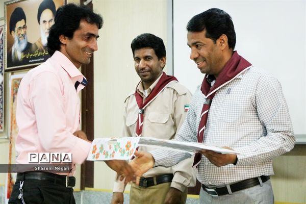 مراسم تجلیل از مربیان پیشتاز مدارس شهرستان رودان