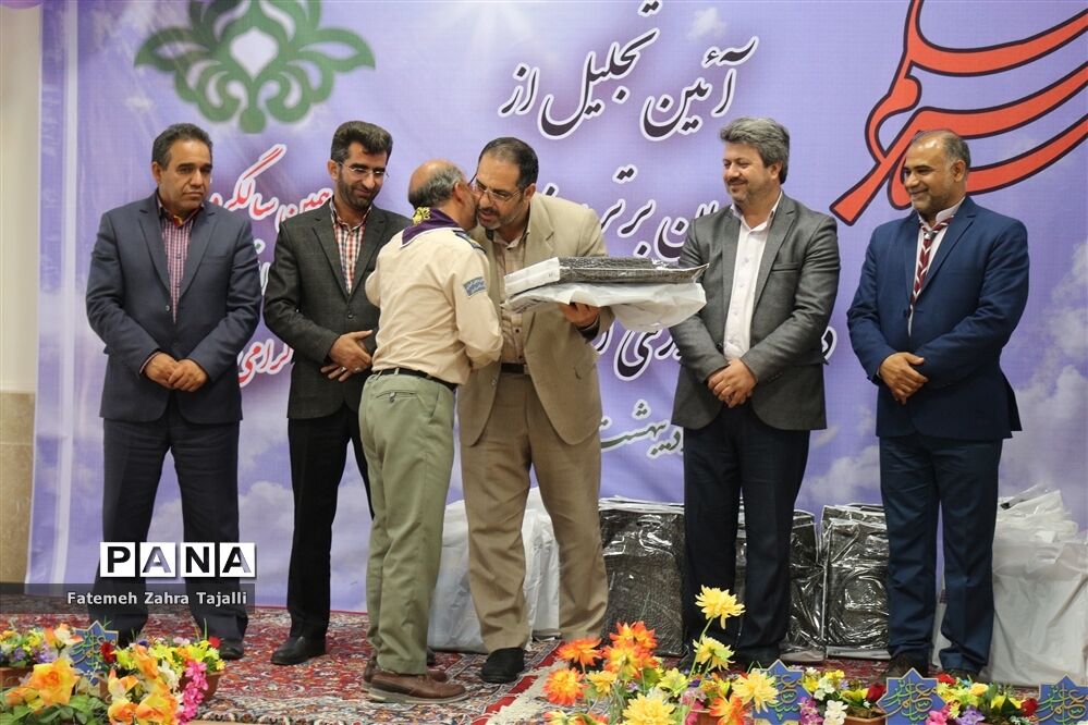 گزارش تصویری / مراسم سپاس معلم برگزار شد