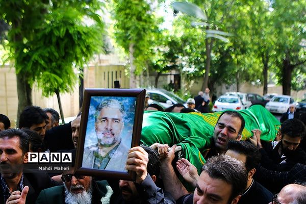 تشییع پیکر مرحوم قاسم افشار