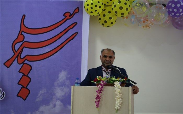 مراسم سپاس معلم به مناسبت نوزدهمین سالگرد تاسیس سازمان دانش آموزی برگزار شد