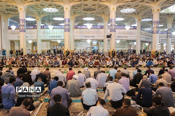 ترتیل خوانی در حرم مطهر حضرت معصومه (س)