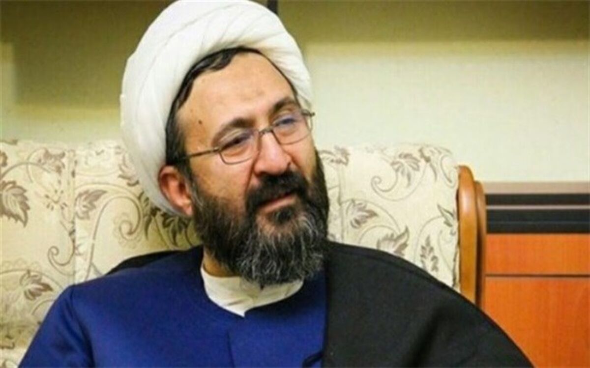 تلاوت قرآن و استغفار در ماه رمضان فضیلت ویژه‌ای دارد
