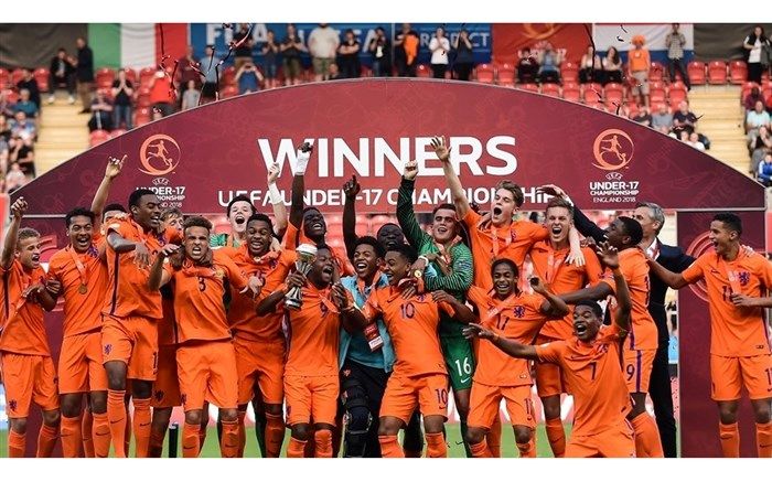 لاله‌ها نارنجی نوجوان قهرمان اروپا شدند