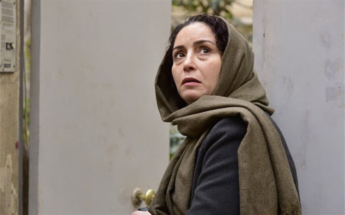 رونمایی از پوستر فیلم «در وجه حامل» با بازی محسن کیایی و رعنا آزادی‌ور