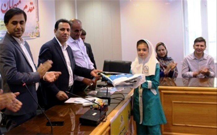 دانش آموزان برتر مسابقات کشوری و استانی گلایدر در جم تجلیل شدند