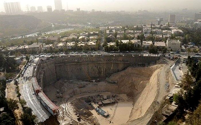 تاکید معاون نظارت شورای شهر تهران بر تعیین تکلیف  گود برج میلاد