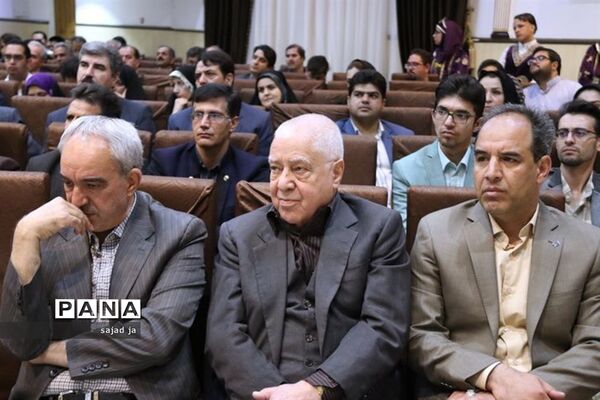 گردهمایی فعالان سیاسی و حامیان دولت در استان یزد