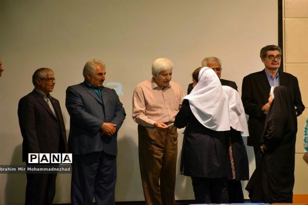 تجلیل منتخبان چهارمین مرحله مسابقات روز حل مسئله ریاضی در بابل