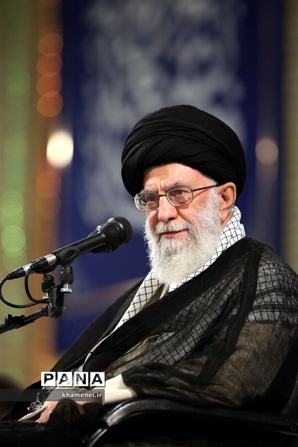دیدار جمعی از دانشجویان و نمایندگان تشکل‌های دانشجویی با رهبر معظم انقلاب