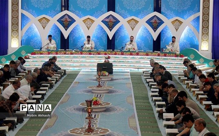 تجلیل از پیشکسوتان قرآنی در هفدهمین همایش عمری با قرآن