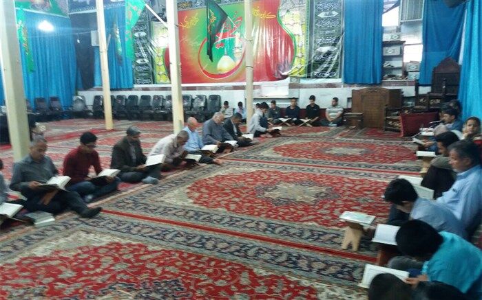 محفل انس با قران در ماه نزول قران درروستای فروتقه ی کاشمر