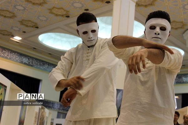 نمایش  انسان و شیطان در نمایشگاه بین المللی قرآن کریم