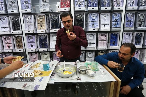 افطار کسبه روزه دار در تهران