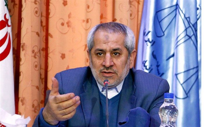 معرفی معلم متعرض به دانش‌آموزان به زندان