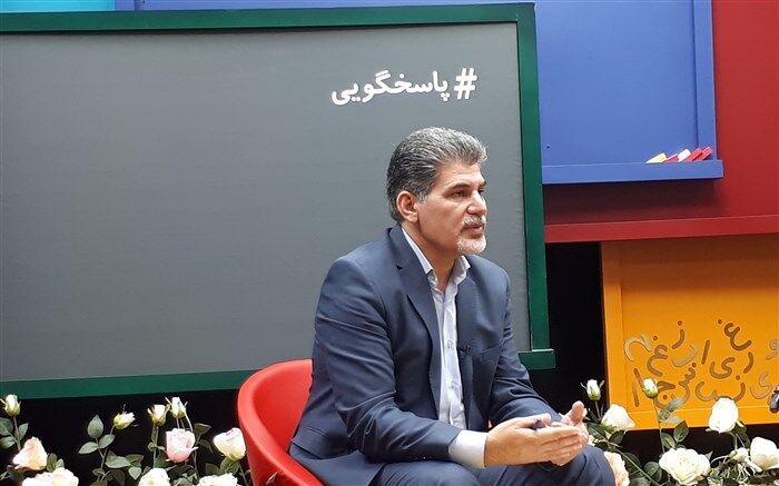 مشاور وزیر آموزش و پرورش: مدارس در زمان ثبت‌نام، حق دریافت مبلغی از اولیا به اجبار ندارند