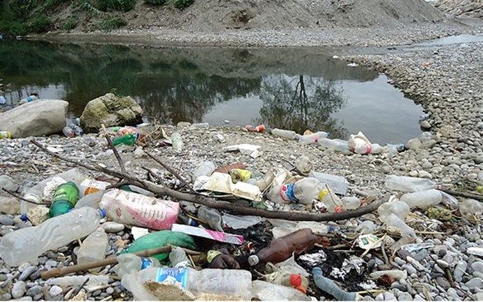 بحران آلودگی پلاستیکی  در ایران؛ قانون در این باره چه می‌گوید