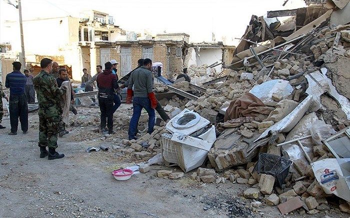 تشریح روند تکمیل مراکز درمانی مناطق زلزله زده کرمانشاه