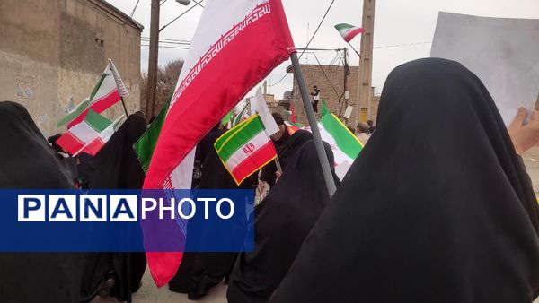 راهپیمایی 22 بهمن در روستای صرم قم