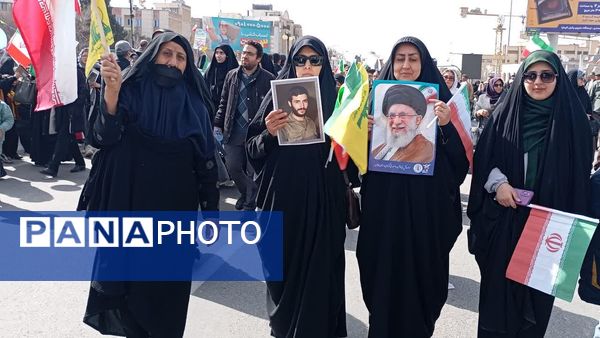 یک روز متفاوت با حضور مردمی از جنس غیرت و استقامت