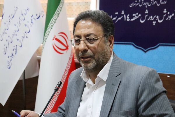 تجلیل از ۴۰ معلم برگزیده قرآن و عترت منطقه ۱۴ تهران در جشن باشکوه غدیر