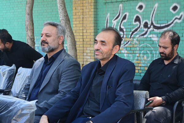 برگزاری آیین افتتاحیه زمین چمن مصنوعی هنرستان صنعت پژوهشان و مدرسه سردار سلیمانی بهارستان ۲