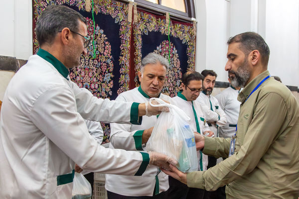 آیین معنوی اعتکاف در حرم مطهر رضوی- ۱